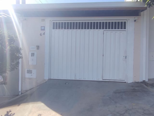 Casa com 170m² 2 quartos e 2 banheiros, à venda, no bairro Jardim Recanto dos Passaros em São João da Boa Vista