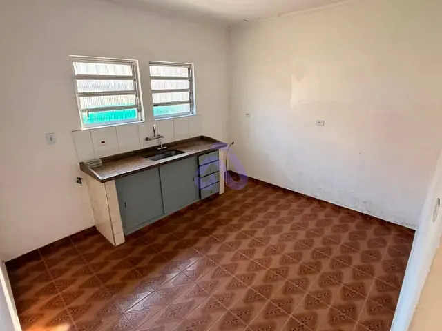 Casa 2 quartos e 1 banheiro, para alugar, no bairro Jardim Ponte Rasa em São Paulo