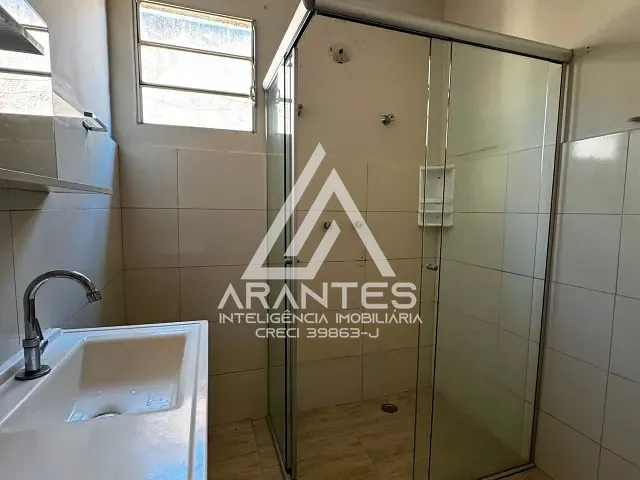 Casa 4 quartos e 2 banheiros, para alugar, no bairro Conjunto Habitacional Leda Silveira Amendola em Barretos
