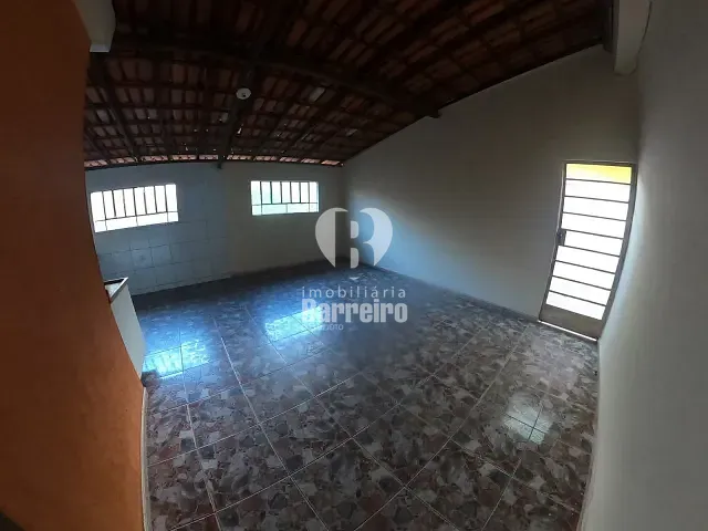 Casa 3 quartos e 1 banheiro, à venda, no bairro Industrial em Contagem