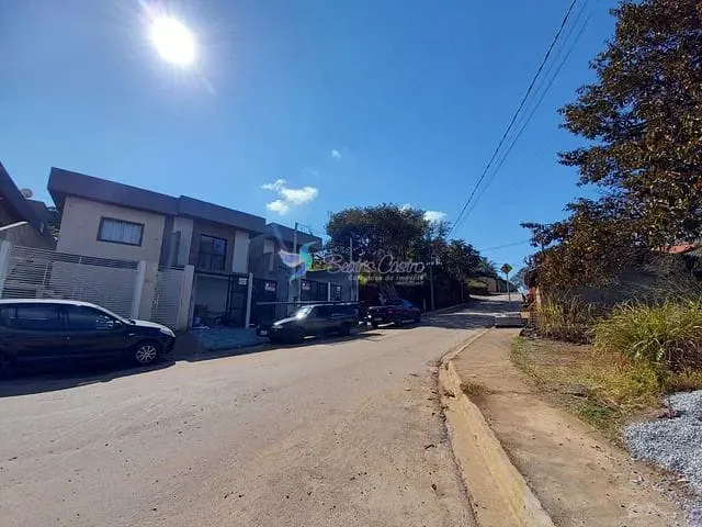 Casa com 150m² 2 quartos e 2 banheiros, à venda, no bairro Jardim São Felipe em Atibaia