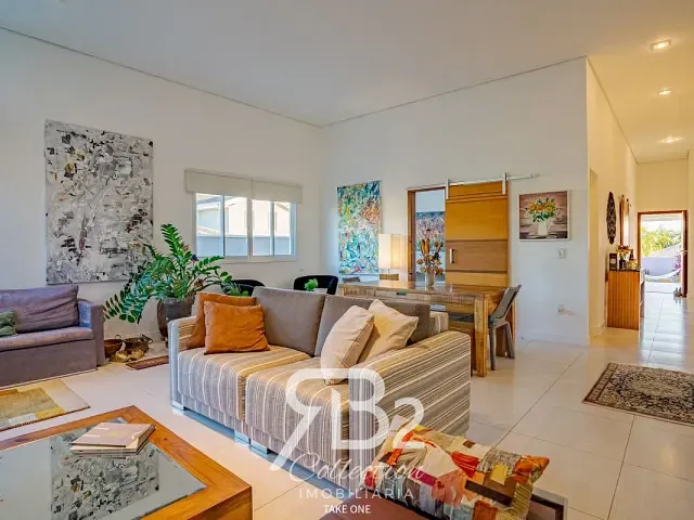 Casa 3 quartos e 4 banheiros, à venda, no bairro Centro em Vinhedo