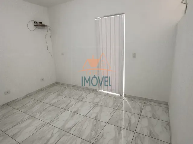 Casa 1 quarto e 1 banheiro, para alugar, no bairro Jardim Leonor em Cotia