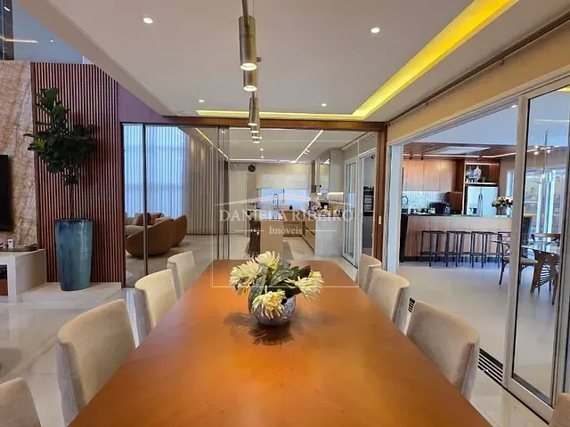 Casa com 600m² 5 quartos e 7 banheiros, à venda, no bairro Vivendas do Arvoredo em Londrina