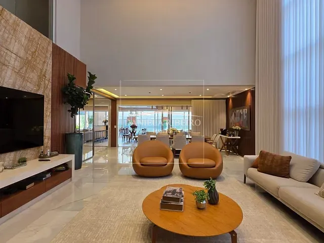 Casa com 600m² 5 quartos e 7 banheiros, à venda, no bairro Vivendas do Arvoredo em Londrina