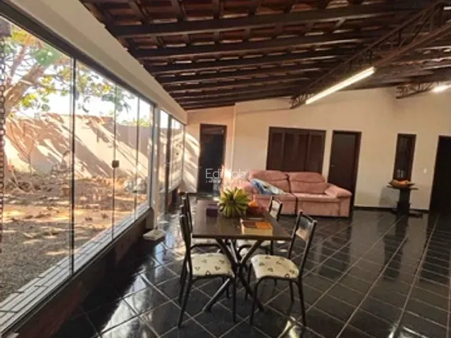 Casa 3 quartos e 2 banheiros, à venda, no bairro Centro em Céu Azul