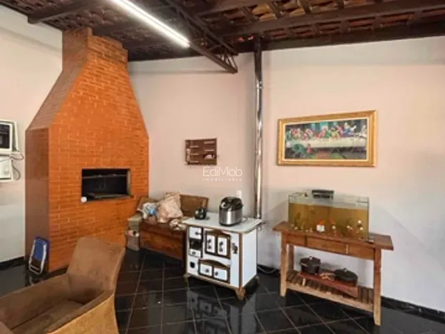 Casa 3 quartos e 2 banheiros, à venda, no bairro Centro em Céu Azul