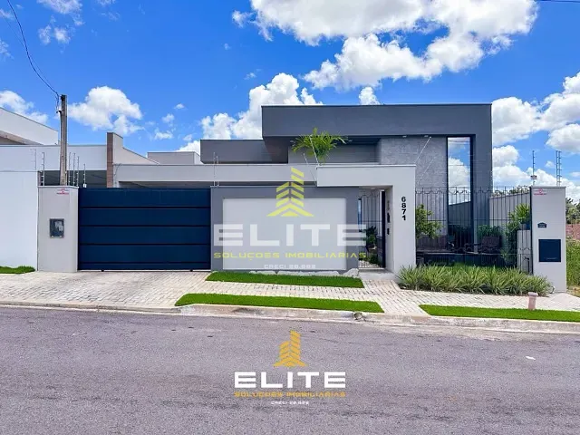 Casa com 325m² 3 quartos e 2 banheiros, à venda, no bairro São Conrado em Sorriso
