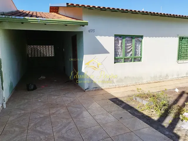 Casa com 200m² 2 quartos e 1 banheiro, à venda, no bairro Residencial Bernardo Trindade em Londrina