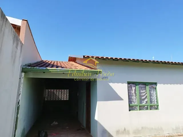 Casa com 200m² 2 quartos e 1 banheiro, à venda, no bairro Residencial Bernardo Trindade em Londrina