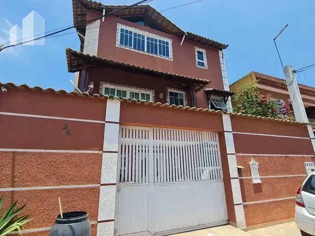 Casa com 420m² 4 quartos e 4 banheiros, à venda, no bairro Centro em Mesquita