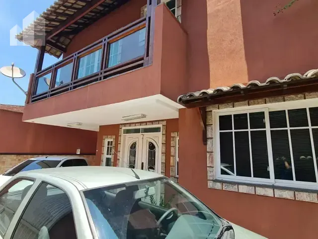 Casa com 420m² 4 quartos e 4 banheiros, à venda, no bairro Centro em Mesquita