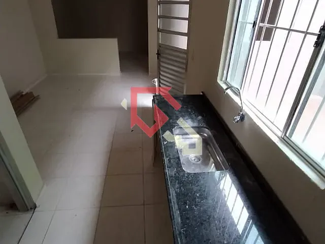 Casa 1 quarto e 1 banheiro, para alugar, no bairro Jardim Itapark em Mauá