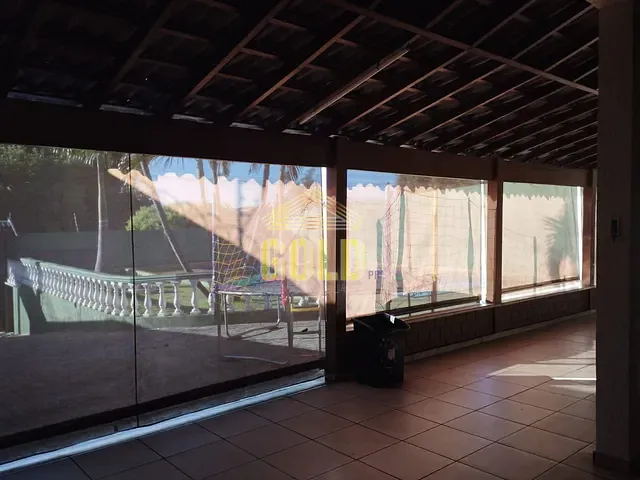Casa com 450m², à venda, no bairro Colúmbia em Londrina