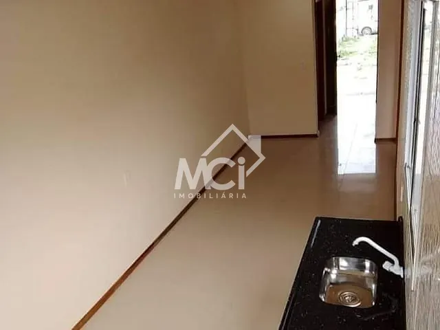Casa 2 quartos e 1 banheiro, à venda, no bairro Três Vendas em Pelotas
