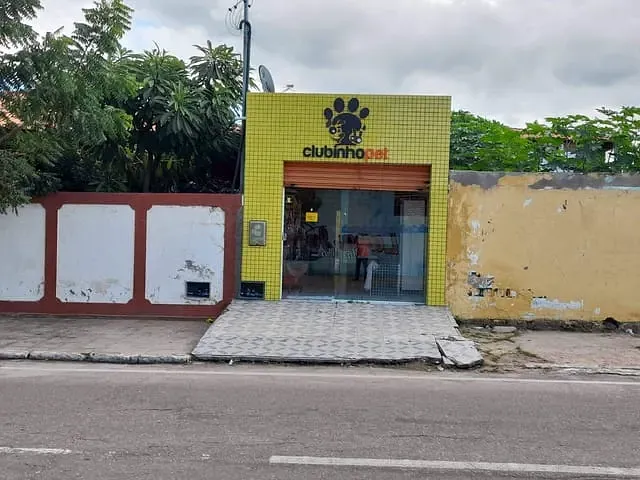 Casa 4 quartos e 1 banheiro, à venda, no bairro Centro em Paulo Afonso