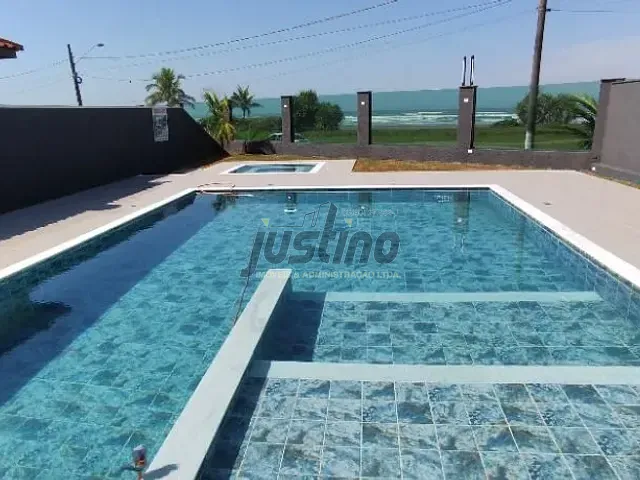 Casa com 450m² 4 quartos e 2 banheiros, à venda, no bairro Bopiranga em Itanhaém