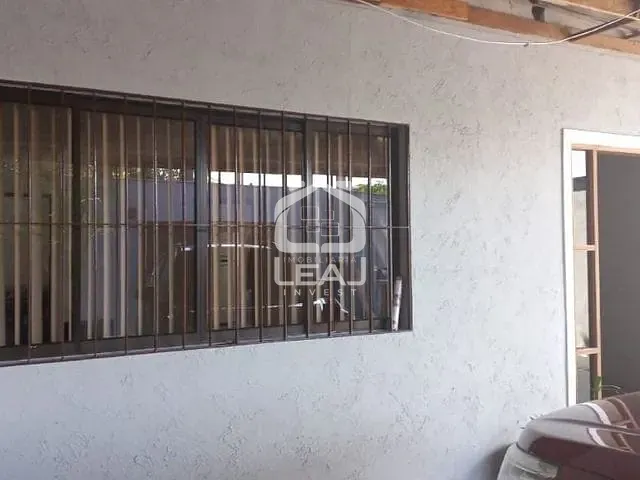 Casa com 300m² 3 quartos e 1 banheiro, à venda, no bairro Parque Maria Helena em São Paulo