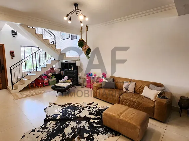 Casa com 270m² 3 quartos e 3 banheiros, à venda, no bairro Vila Jorge Zambom em Jaguariúna