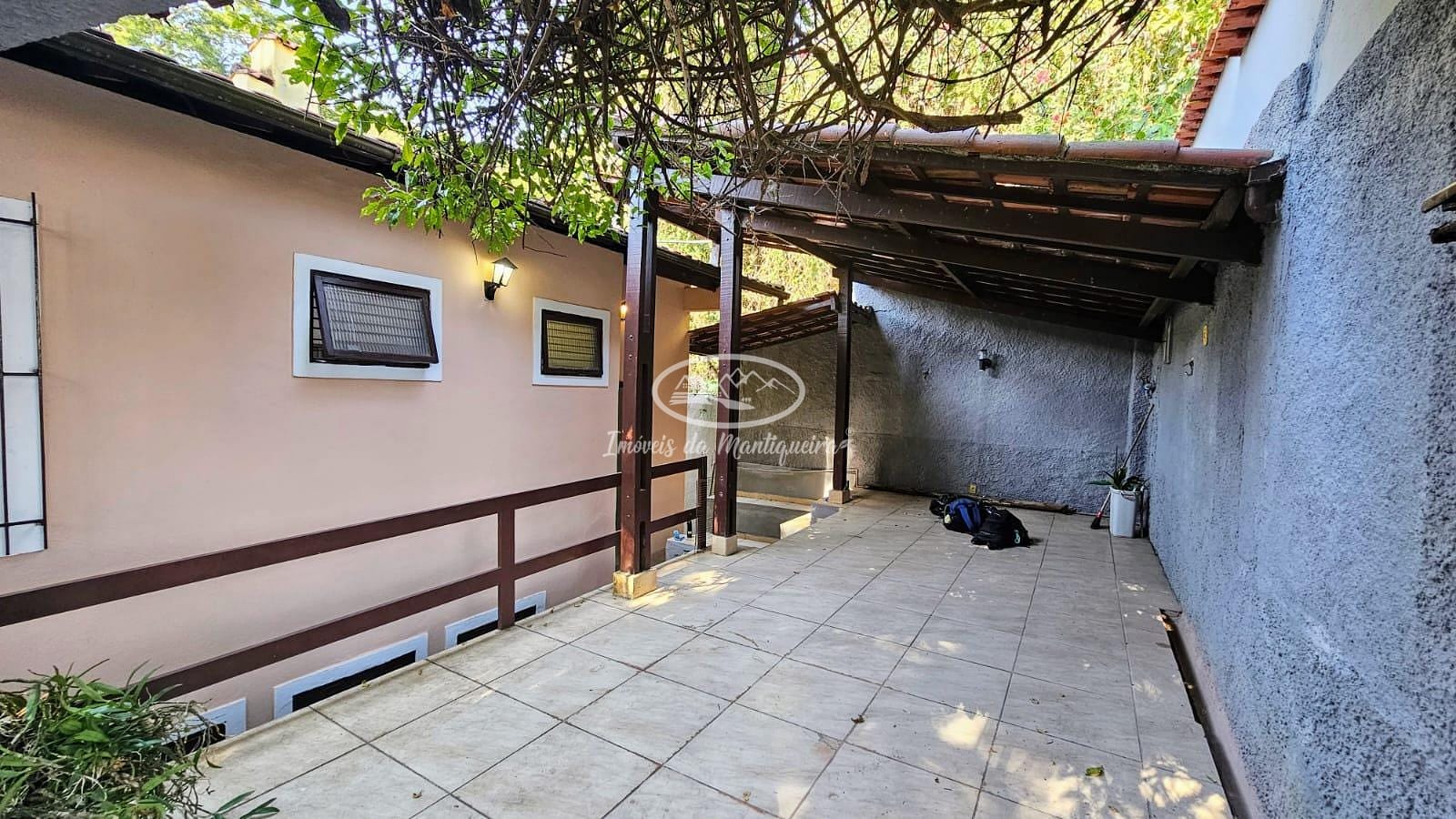 Casa à venda e aluguel com 3 quartos, 124m² - Foto 33