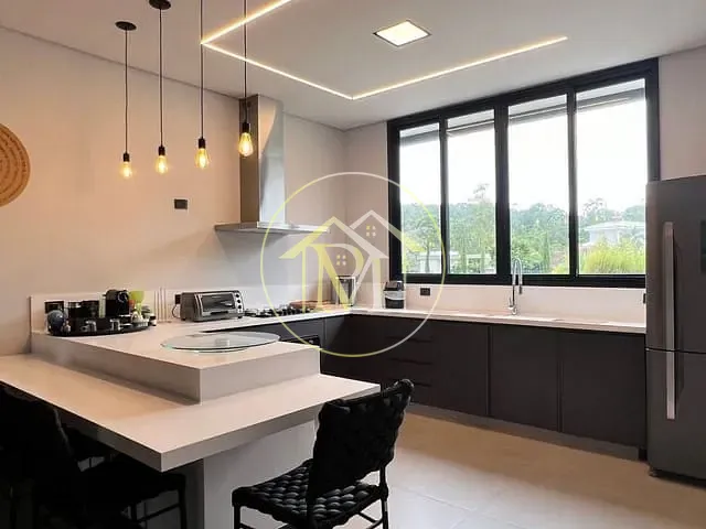 Casa com 2394m² 5 quartos e 8 banheiros, à venda, no bairro Vila Martins em Itu