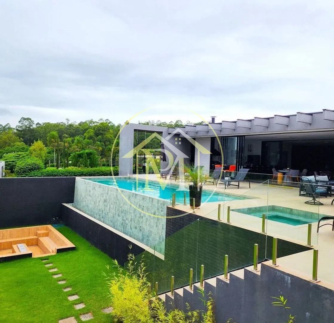 Casa, 5 quartos, 1000 m² - Foto 1
