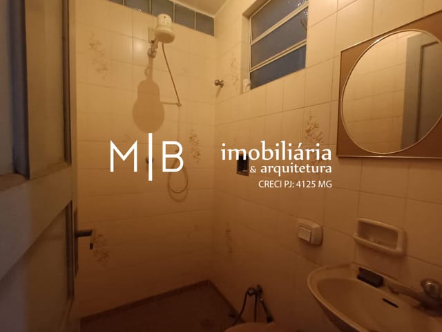 Casa com 721m² 4 quartos e 2 banheiros, à venda, no bairro CENTRO em CATAGUASES