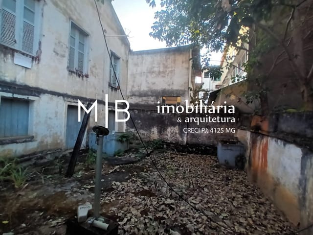 Casa com 721m² 4 quartos e 2 banheiros, à venda, no bairro CENTRO em CATAGUASES