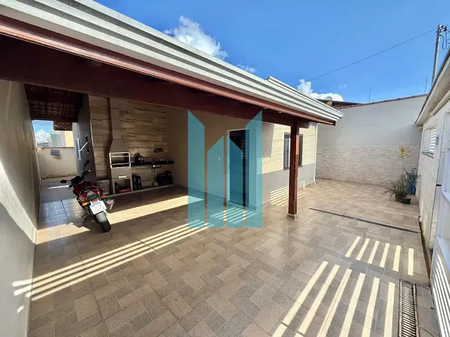 Casa com 180m² 2 quartos e 2 banheiros, à venda, no bairro Jardim Santa Teresa em Poços de Caldas