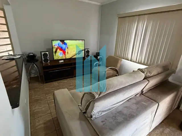 Casa com 180m² 2 quartos e 2 banheiros, à venda, no bairro Jardim Santa Teresa em Poços de Caldas