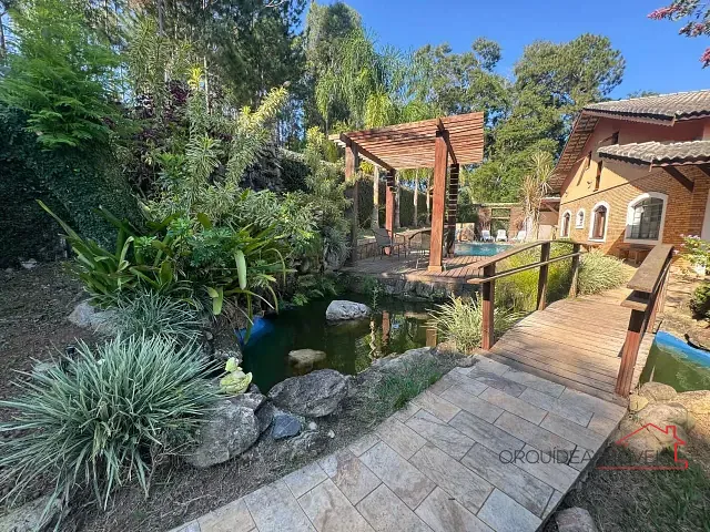 Chácara com 5850m² 3 quartos e 4 banheiros, à venda, no bairro Jardim Estância Brasil em Atibaia