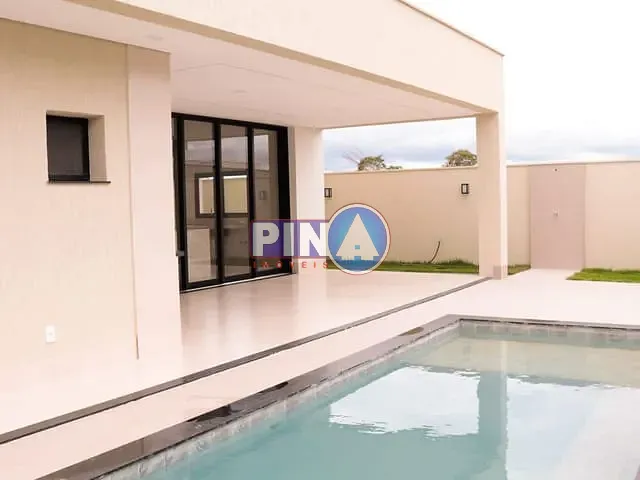 Casa com 421m² 3 quartos e 5 banheiros, à venda, no bairro Residencial Goiânia Golfe Clube em Goiânia