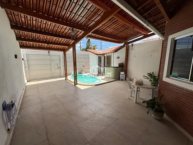 Casa com 210m² 4 quartos e 4 banheiros, à venda, no bairro Caminho do Sol em Petrolina
