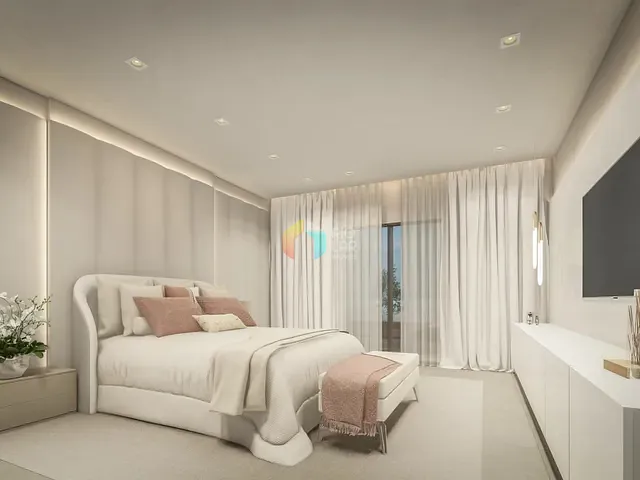 Casa com 377m² 4 quartos e 5 banheiros, à venda, no bairro Barra da Tijuca em Rio de Janeiro