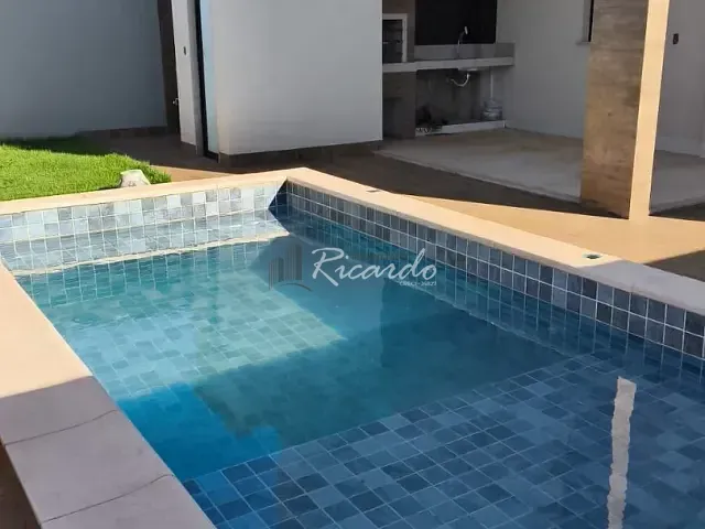 Casa com 247m² 3 quartos e 5 banheiros, à venda, no bairro Rosa de Leiria Condomínio Horizontal em Goianira