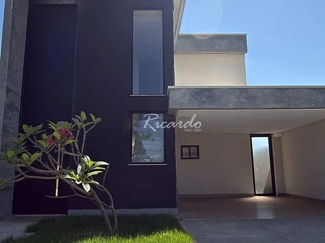 Casa com 247m² 3 quartos e 5 banheiros, à venda, no bairro Rosa de Leiria Condomínio Horizontal em Goianira