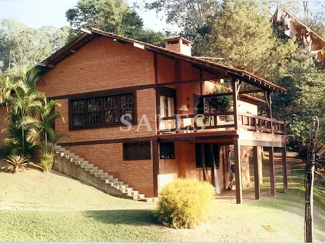 Casa com 1554m² 3 quartos e 3 banheiros, à venda, no bairro Floresta em Juiz de Fora