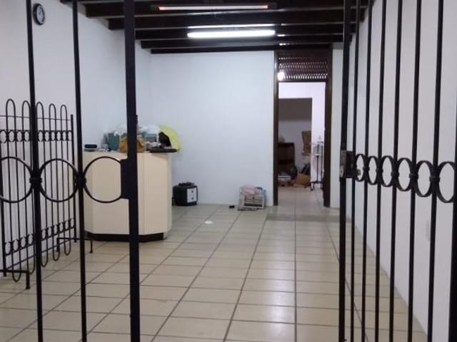 Casa com 210m² 2 quartos e 2 banheiros, para alugar, no bairro Centro em João Pessoa