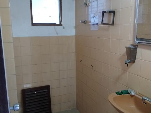 Casa com 210m² 2 quartos e 2 banheiros, para alugar, no bairro Centro em João Pessoa