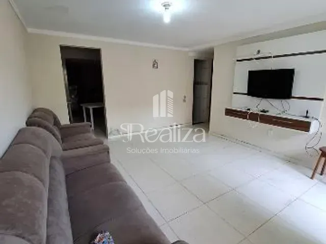 Casa 3 quartos e 3 banheiros, para alugar, no bairro Hernani Sá em Ilhéus