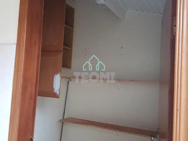 Casa com 300m² 3 quartos e 3 banheiros, à venda, no bairro Loteamento Industrial em Taubaté