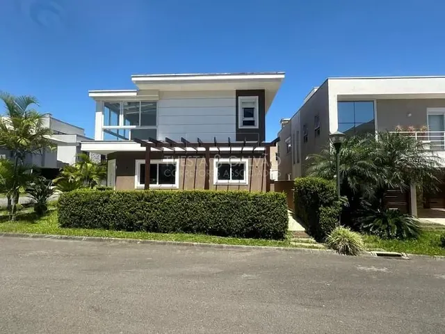 Casa com 246m² 4 quartos e 5 banheiros, à venda, no bairro Xaxim em Curitiba