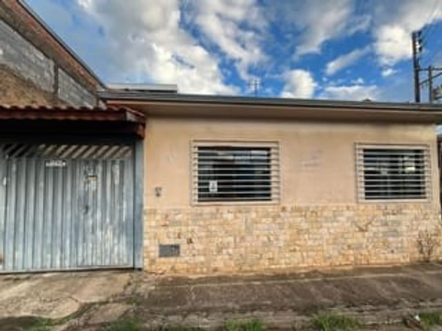 Casa com 200m² 3 quartos e 1 banheiro, à venda, no bairro Santa Edwirges em Cambuí