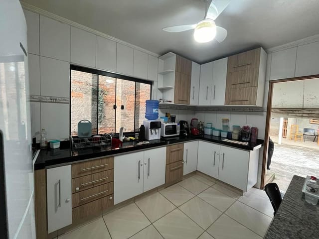 Casa com 200m² 3 quartos e 1 banheiro, à venda, no bairro Santa Edwirges em Cambuí