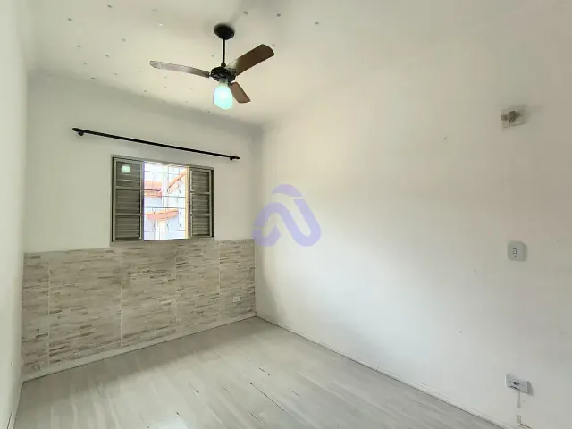 Casa 2 quartos e 1 banheiro, para alugar, no bairro Braz Cubas em Mogi das Cruzes