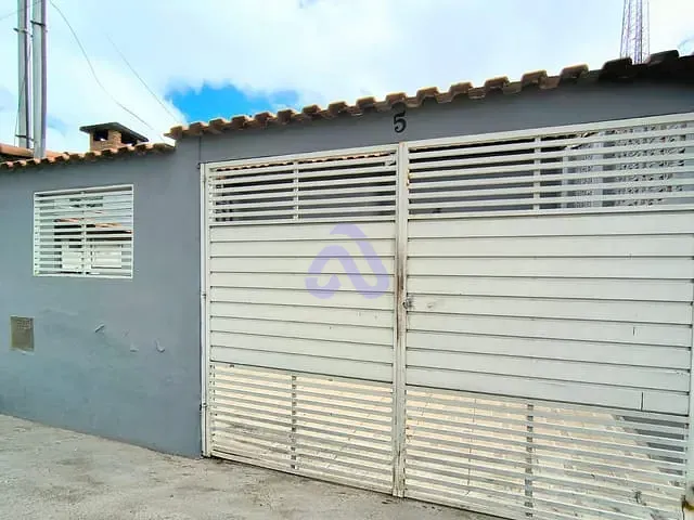 Casa 2 quartos e 1 banheiro, para alugar, no bairro Braz Cubas em Mogi das Cruzes