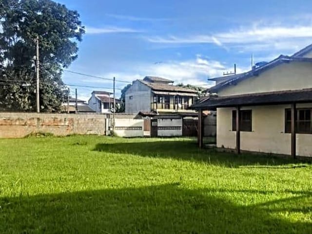 Casa com 600m² 3 quartos e 2 banheiros, à venda, no bairro Cidade Praiana em Rio das Ostras