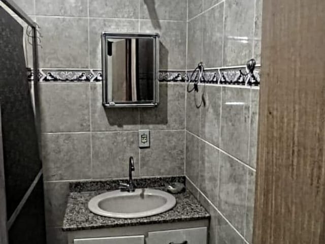 Casa com 600m² 3 quartos e 2 banheiros, à venda, no bairro Cidade Praiana em Rio das Ostras