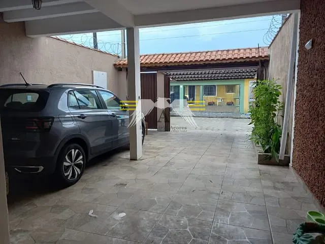 Casa com 240m² 3 quartos e 4 banheiros, à venda ou para alugar, no bairro Balneario Oceanópolis em Mongaguá