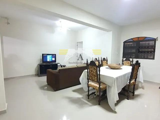 Casa com 240m² 3 quartos e 4 banheiros, à venda ou para alugar, no bairro Jardim Praia Grande em Mongaguá